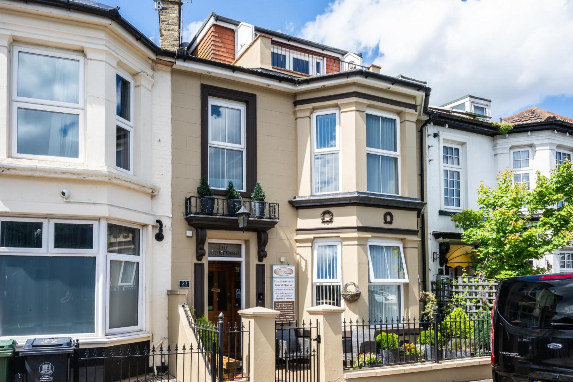 The Courtyard Guest House Great Yarmouth Kültér fotó