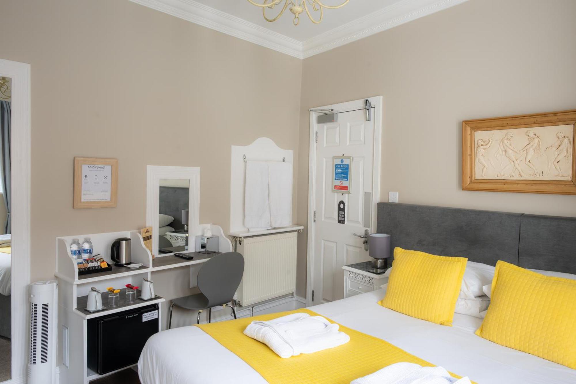 The Courtyard Guest House Great Yarmouth Kültér fotó