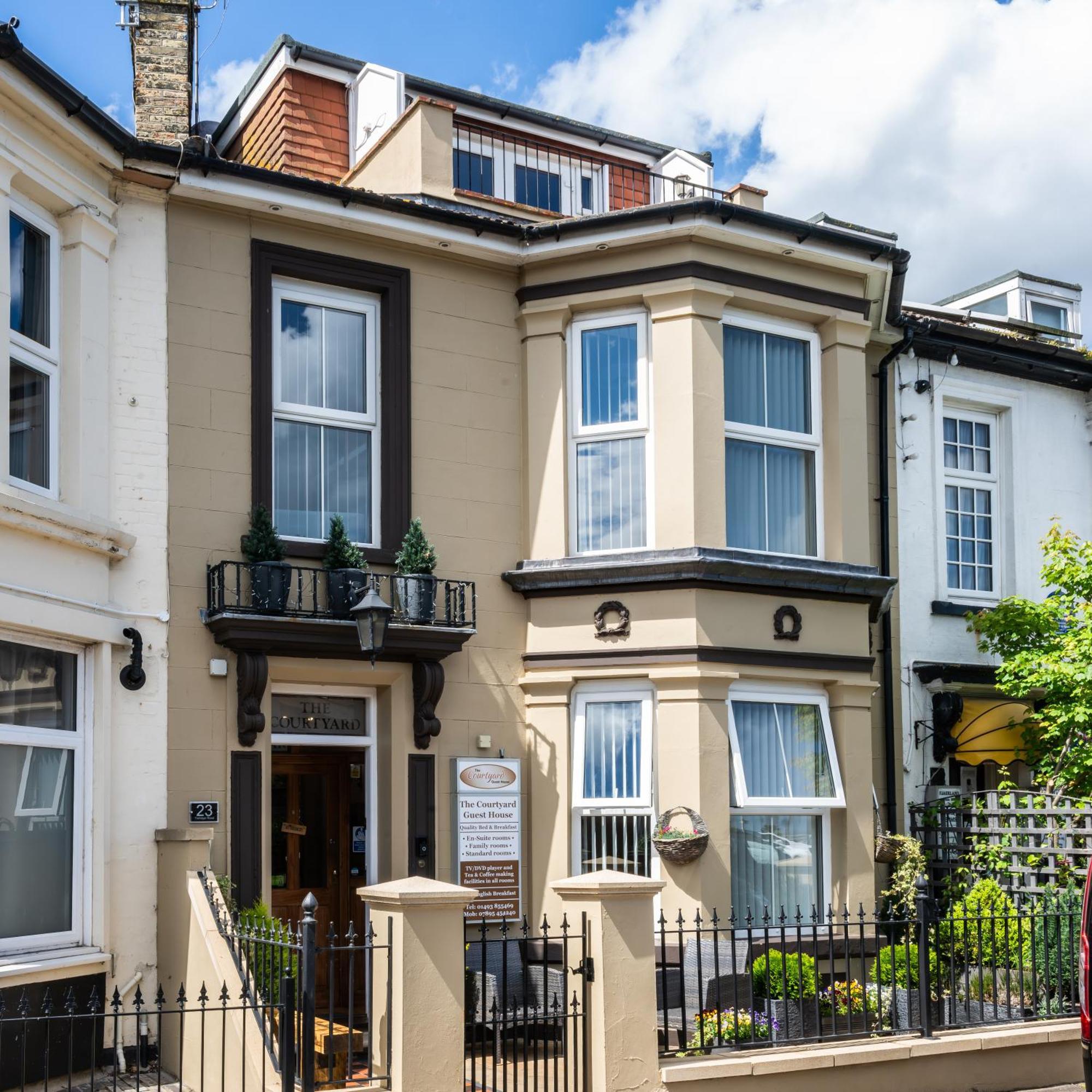 The Courtyard Guest House Great Yarmouth Kültér fotó