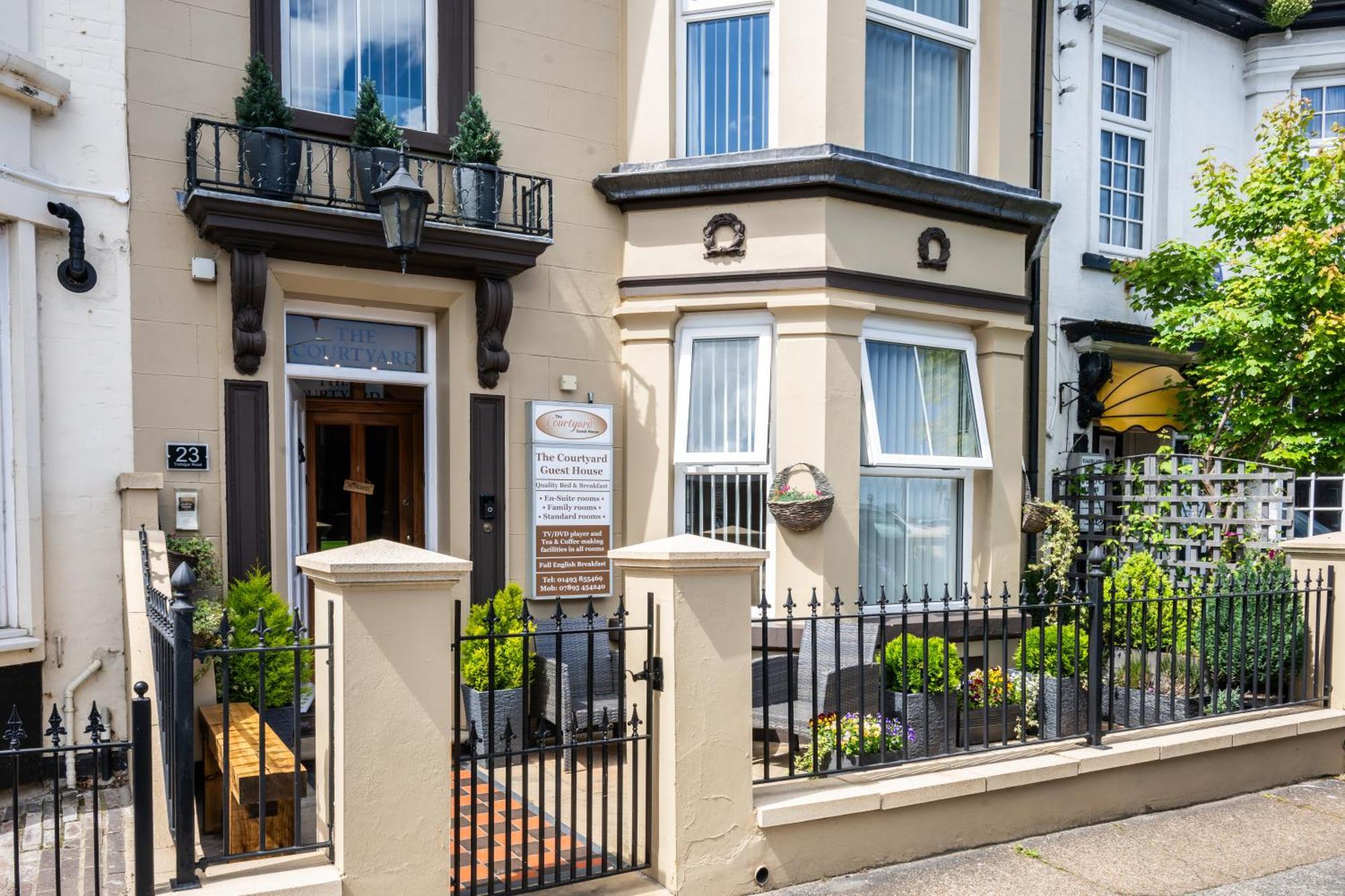 The Courtyard Guest House Great Yarmouth Kültér fotó