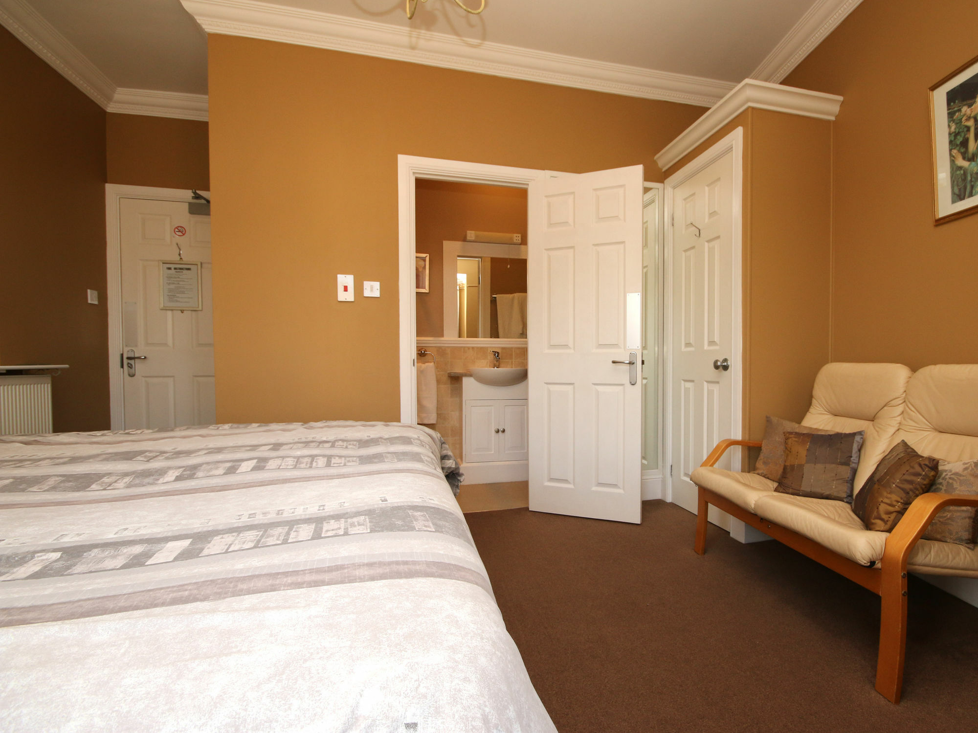 The Courtyard Guest House Great Yarmouth Kültér fotó